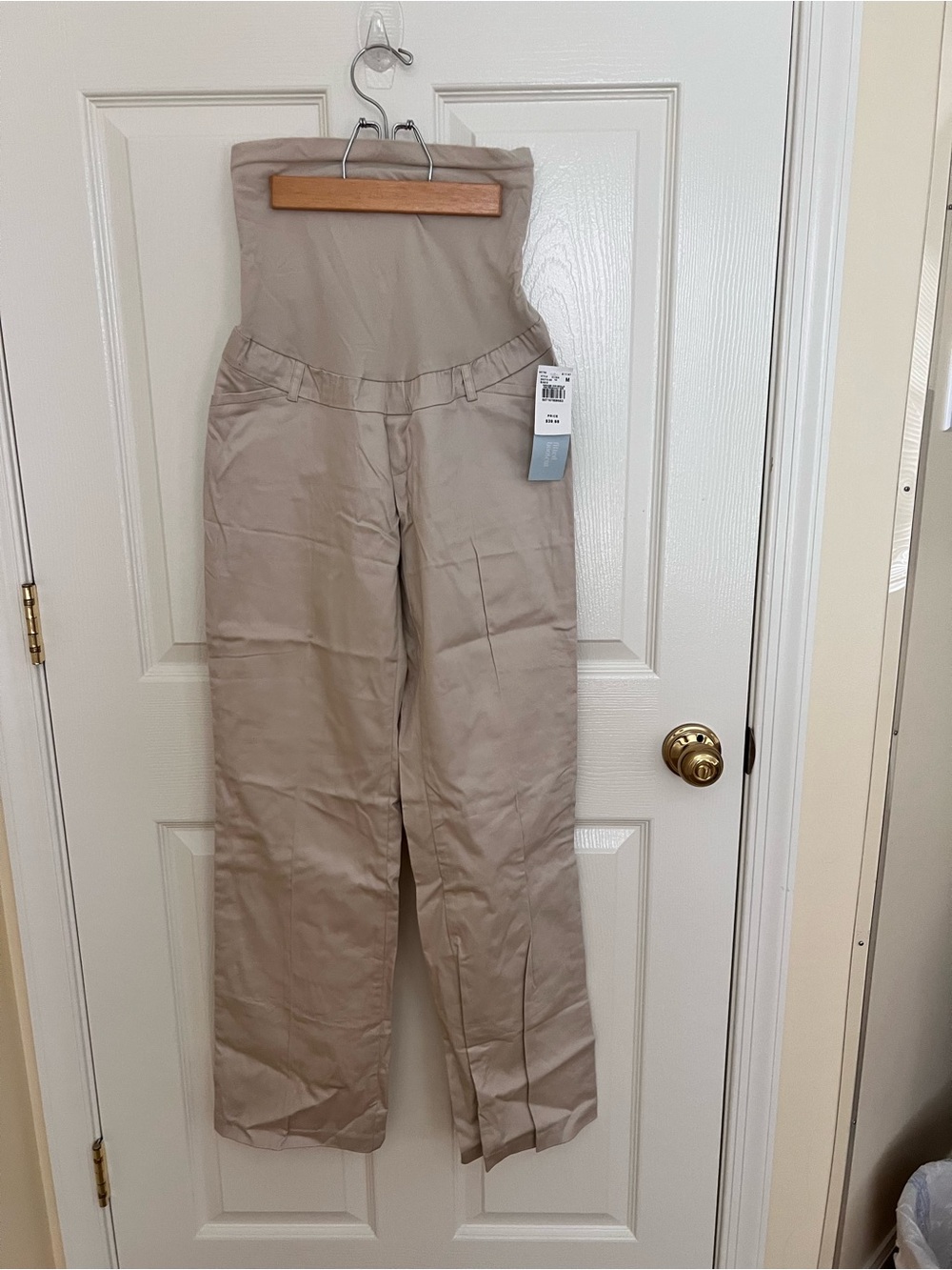 NWT Motherhood High-Waist Wide-Leg Maternity Pants in Light Taupe. Size Medium.